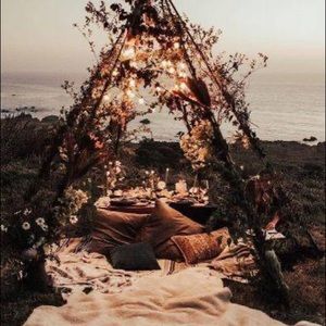 Meet your Posher, Storey